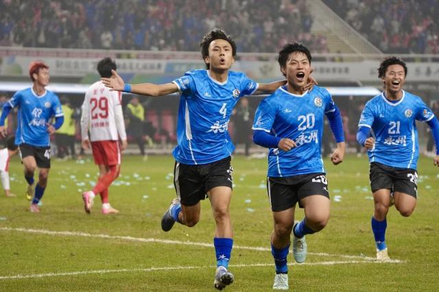 开云-只要全力拼搏，就值得拥有掌声