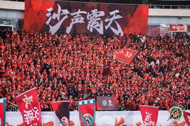 开云-只要全力拼搏，就值得拥有掌声