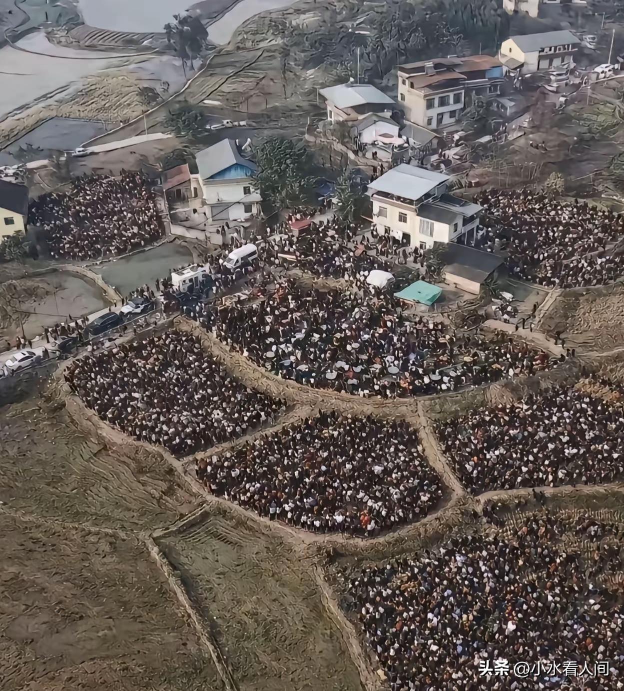 开云APP-呆呆赢麻了！直播收入惊人，榜一大哥上门邀约，相亲对象后悔莫及