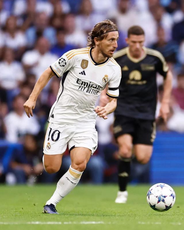 【欧冠】贝林厄姆上演补时绝杀！皇马1比0柏林联盟