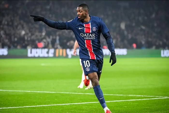 法甲-巴黎VS里尔：三冠王之后，大巴黎三线全崩？|巴黎圣日耳曼|法国杯|世界足球先生|欧冠冠军|法甲赛事_新浪体育_新浪新闻