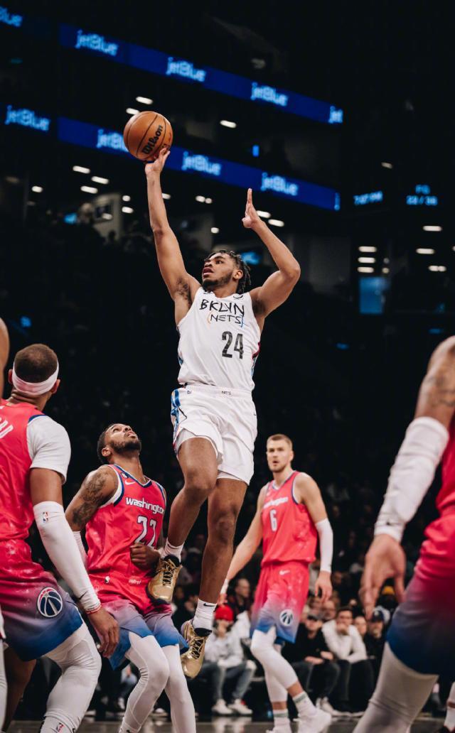 开云在线-【现场】23分逆转打响最燃一战 残阵篮网拒绝躺平