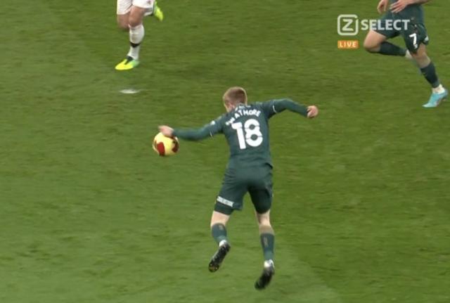 开云登录-【夜读】一墩难求，萌萌哒冰墩墩成冬奥抢手货