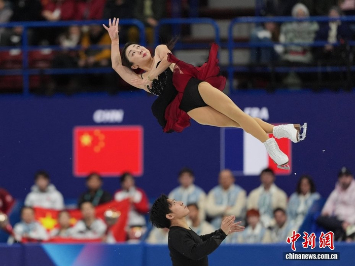 开云注册入口-（米兰冬奥会）花样滑冰团体赛：隋文静/韩聪出战双人滑短节目|AC米兰|米兰冬奥会花样滑冰团体赛|滑冰馆|双人滑短节目比赛|米兰滑冰馆_新浪体育_新浪新闻
