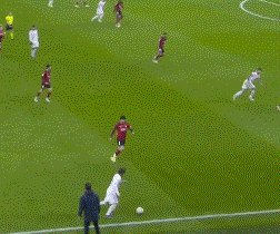 【西甲】本泽马+维尼修斯皆双响 皇马4比1瓦伦西亚