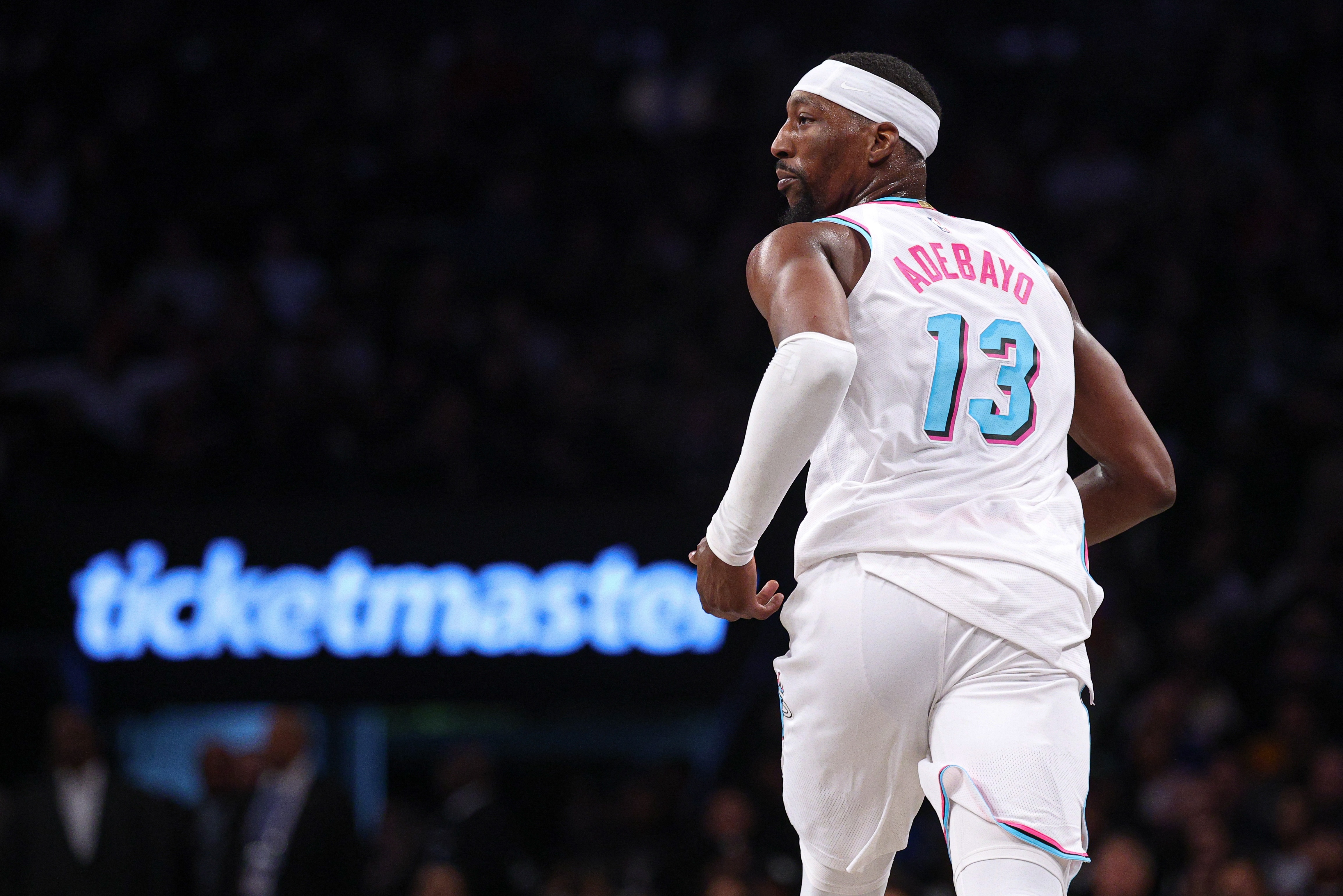 开云体育下载-帕森斯：得分手们意识到了得分纪录并非遥不可及 定会全力追逐它