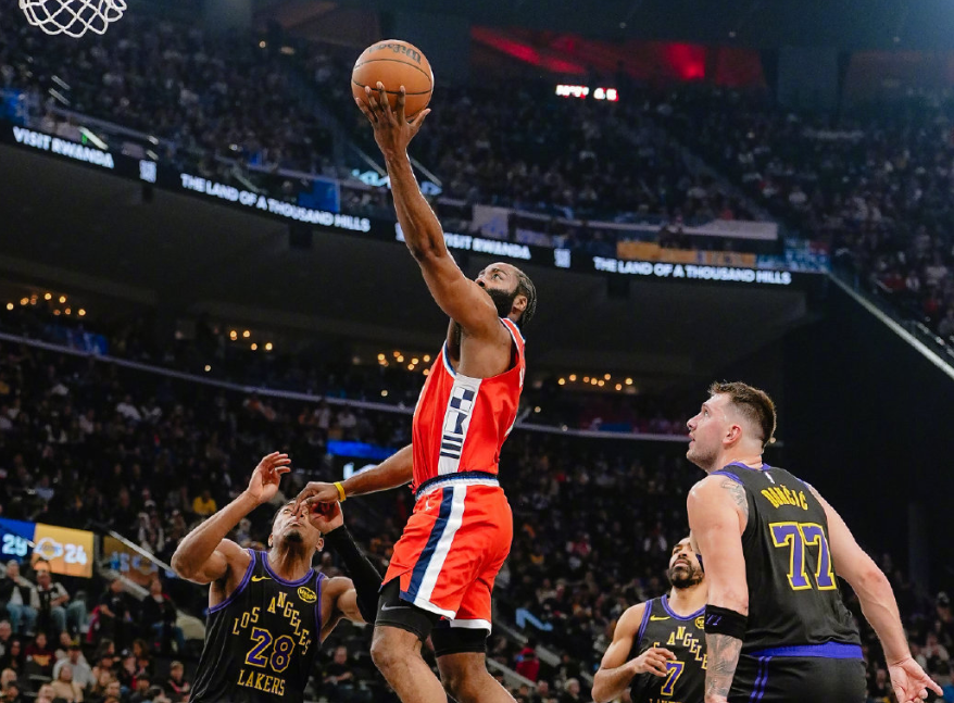 开云在线-拒26分逆转！小卡24分，快船险胜湖人，东契奇32分，两队都需交易