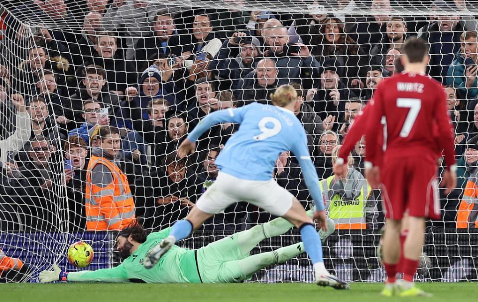 进球效率哈兰德赢了，为什么总有人说他追不上罗纳尔多