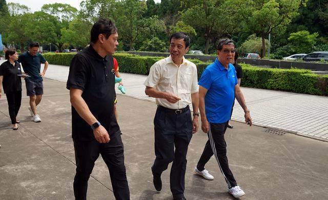 开云-【夜读】敢阴老佛爷的背后黑手会是谁呢？！