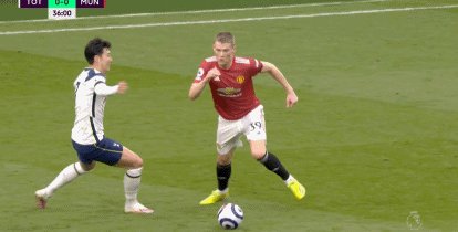 开云-【夜读】中国男足变身拉拉队为女足加油！