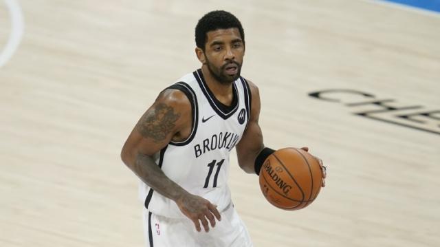 开云-【夜读】中国男足变身拉拉队为女足加油！