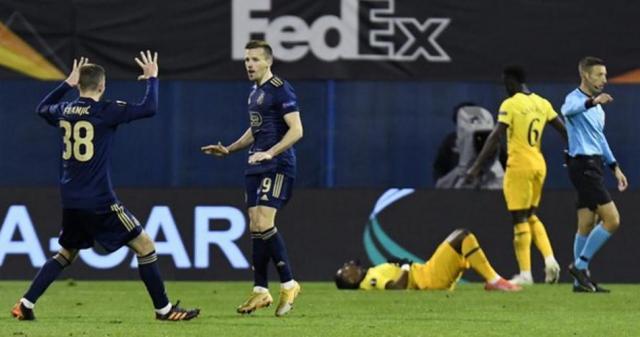 kaiyun-【观察】喷球员捧对手 没有后招的穆帅还能秀多久？