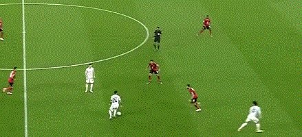 开云在线-【世俱杯】莱万梅开二度 拜仁2比0胜阿赫利挺进决赛