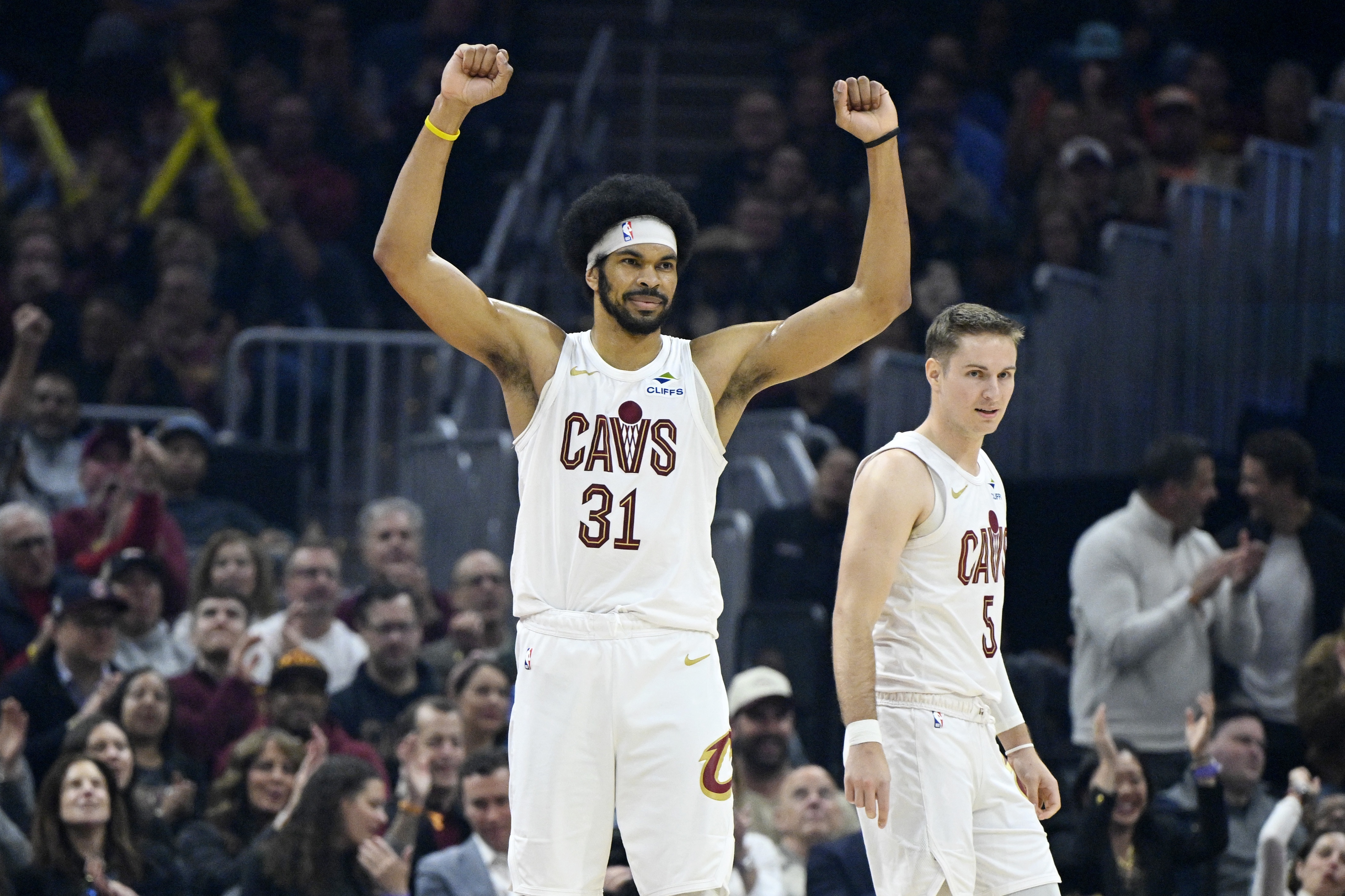 开云APP-高管&amp;球探的季后赛观察：湖人给火箭送人头 哈登防守不如梅里尔