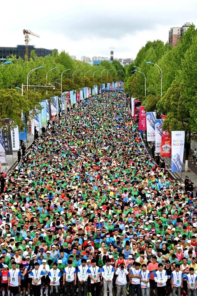 kaiyun-跑一场马 爱一座城|遵义|马拉松|遵义市|贵州省|奔跑_新浪体育_新浪新闻